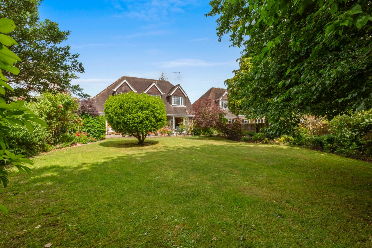 Lincoln Close, Stoke Mandeville, HP22, photo 14