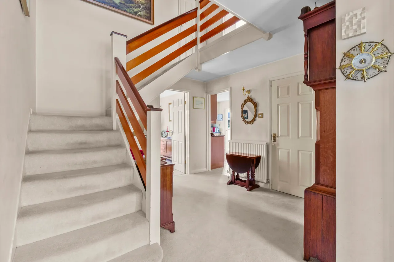 Lincoln Close, Stoke Mandeville, HP22, photo 8