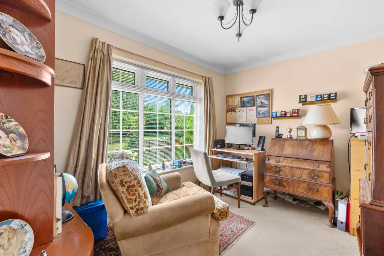Lincoln Close, Stoke Mandeville, HP22, photo 6