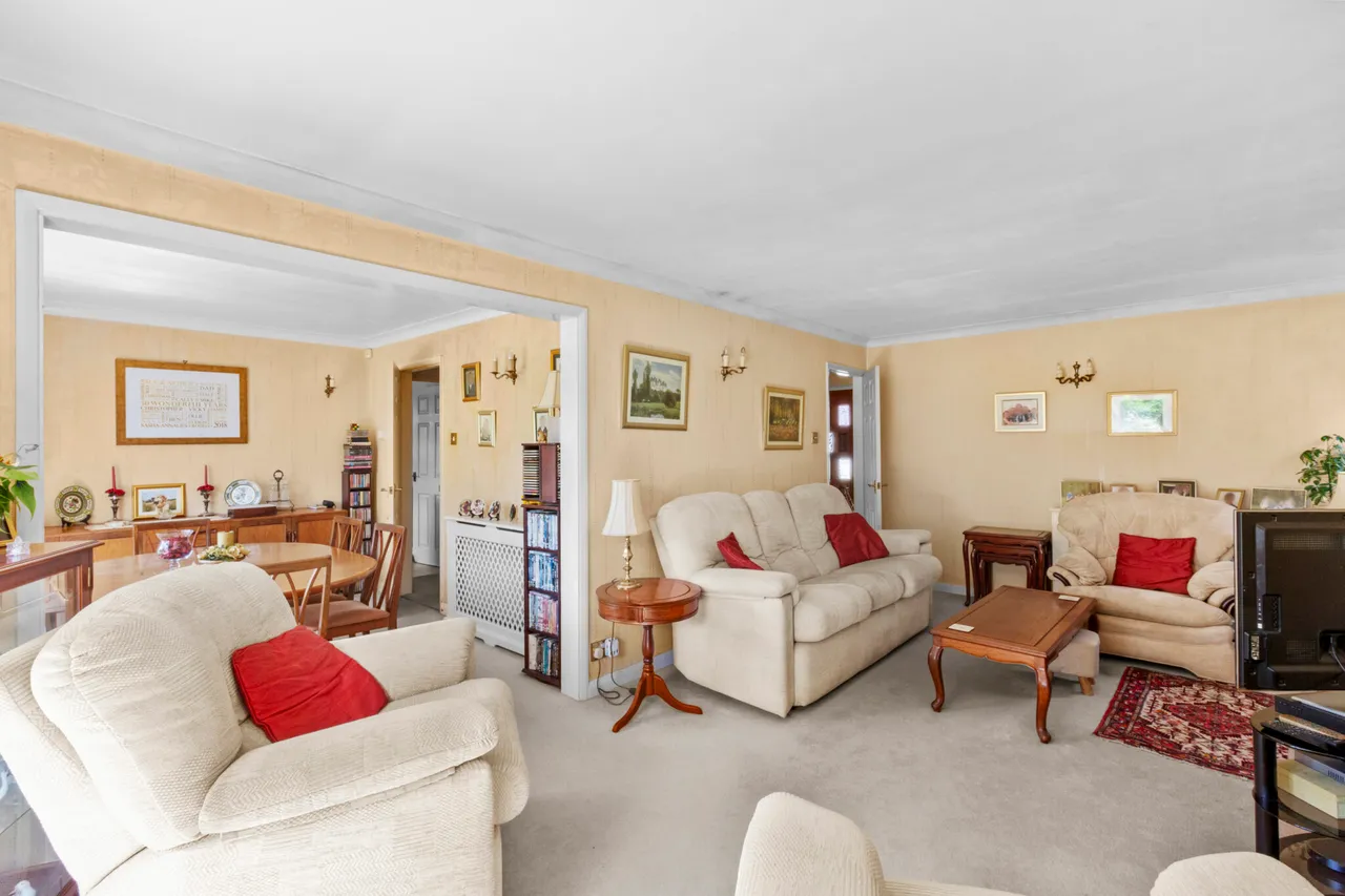 Lincoln Close, Stoke Mandeville, HP22, photo 5