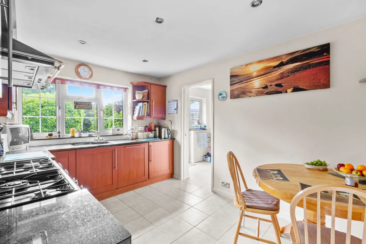 Lincoln Close, Stoke Mandeville, HP22, photo 2