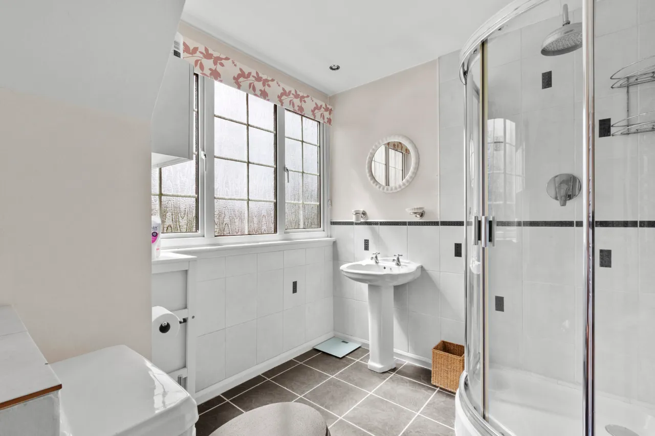 Lincoln Close, Stoke Mandeville, HP22, photo 12