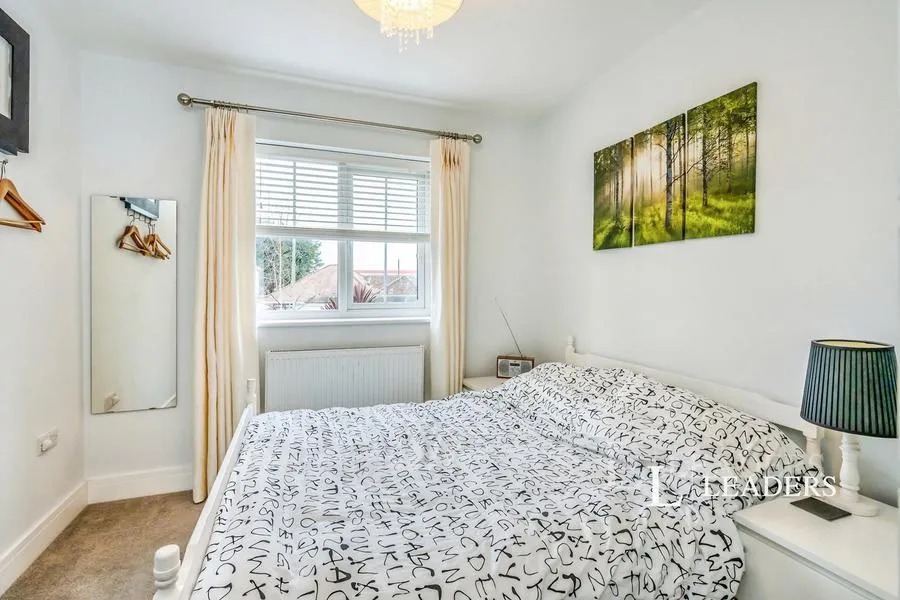 Violet Close, Bognor Regis, PO21, photo 11