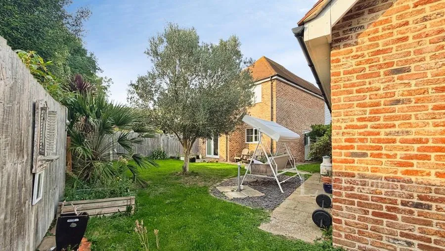 Violet Close, Bognor Regis, PO21, photo 12