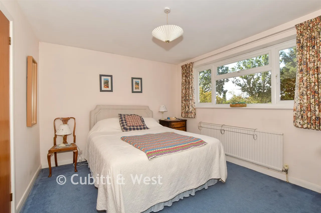 Herons Close, Kirdford, RH14, photo 8