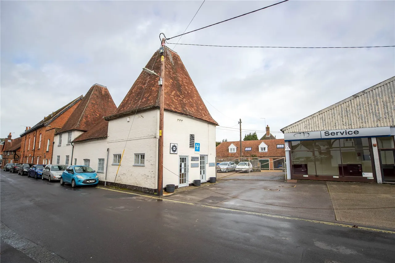 King Street, Odiham, Hampshire, RG29 1NQ, photo 3