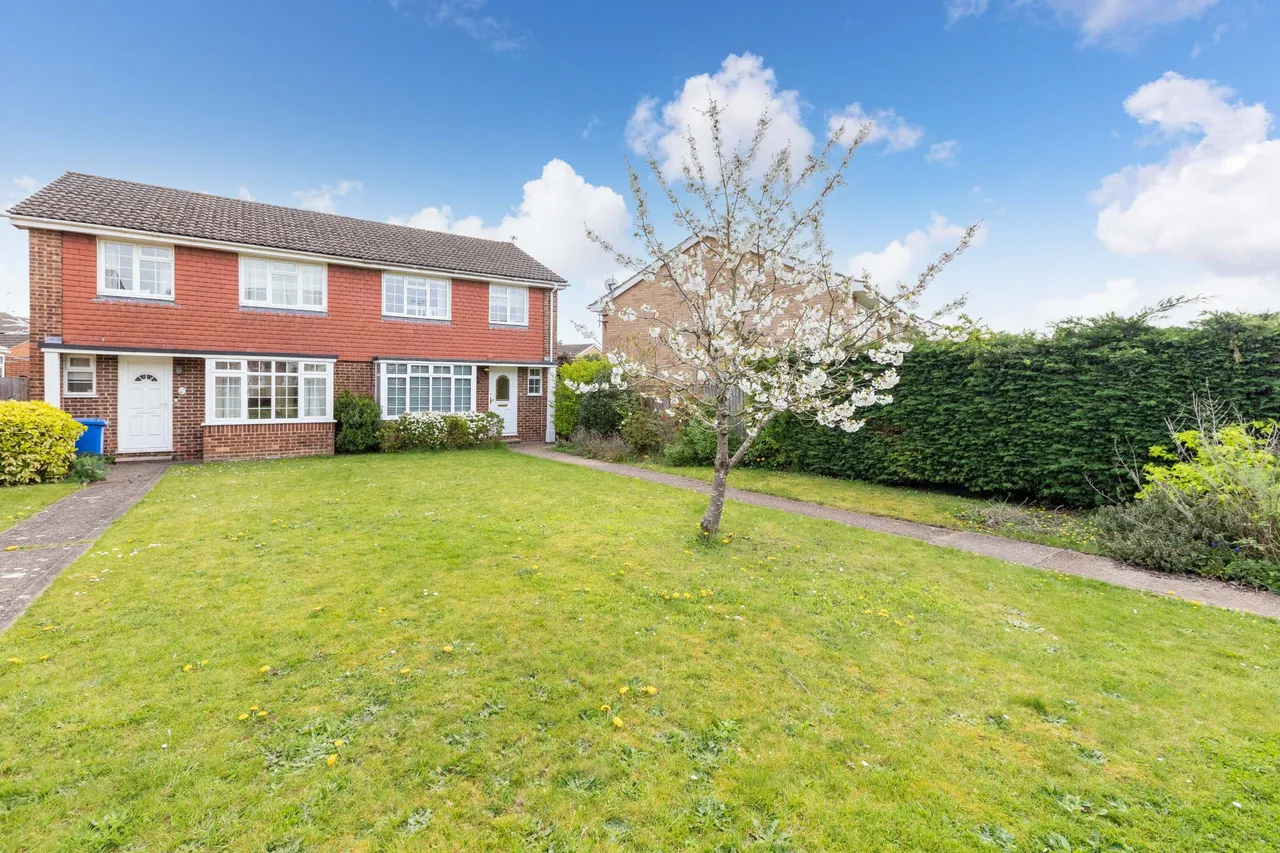 Dorchester Close, Cranbrook Drive, Maidenhead, Berkshire, photo 14