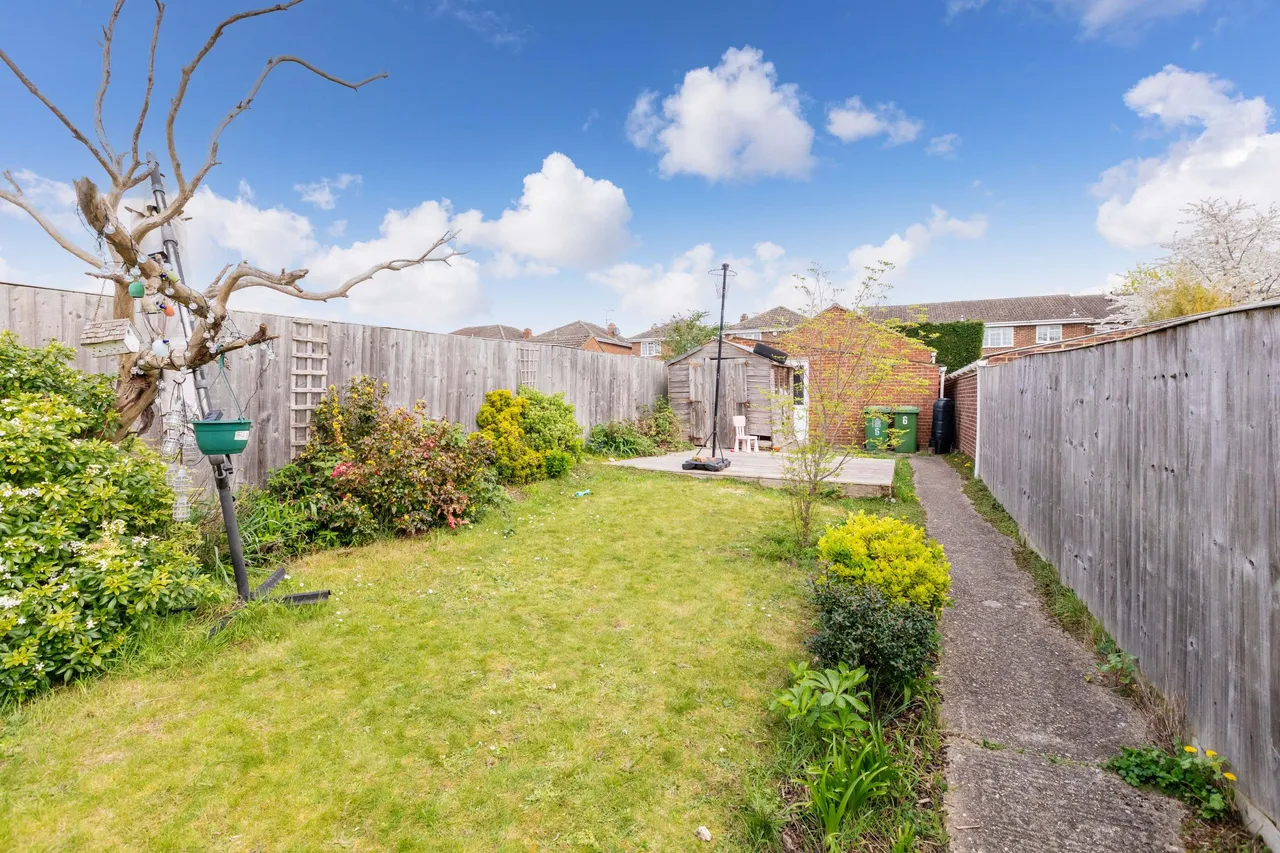 Dorchester Close, Cranbrook Drive, Maidenhead, Berkshire, photo 16