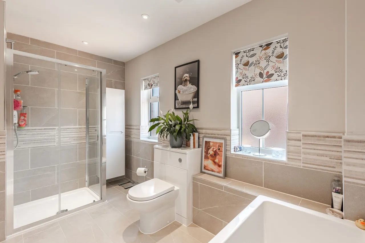 Beautifully Presented Four Bedroom Ho, photo 16