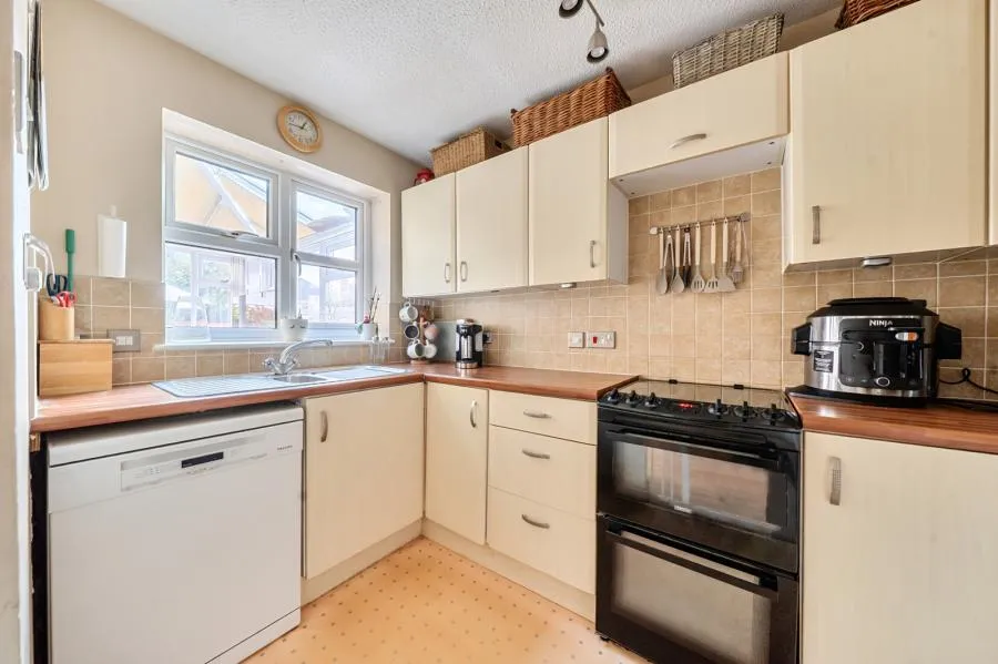 Meadow Close, Compton, RG20, photo 8