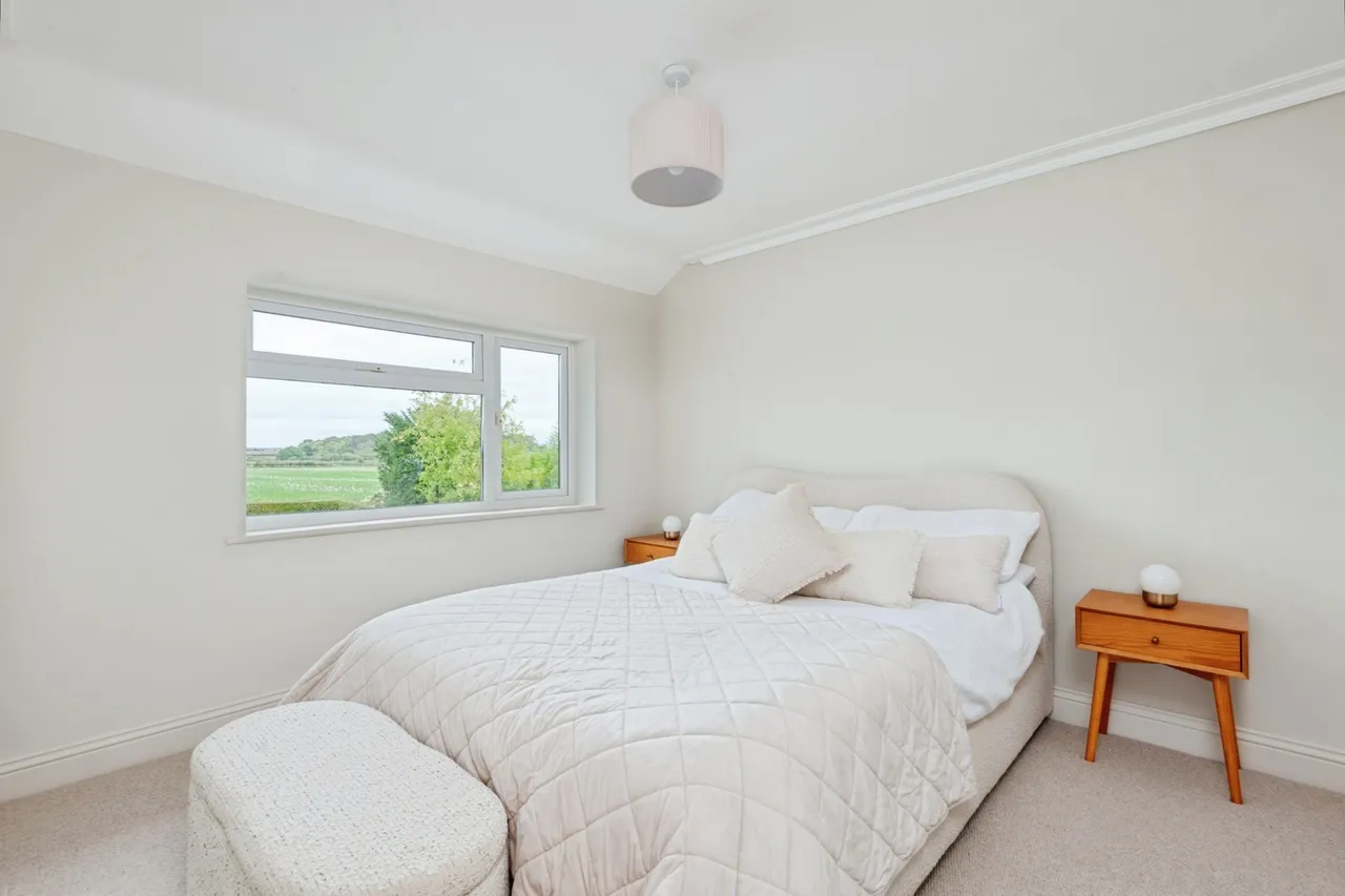 Arklow Drive, Hale Village, L24, photo 18