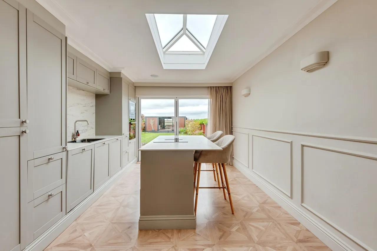 Arklow Drive, Hale Village, L24, photo 12