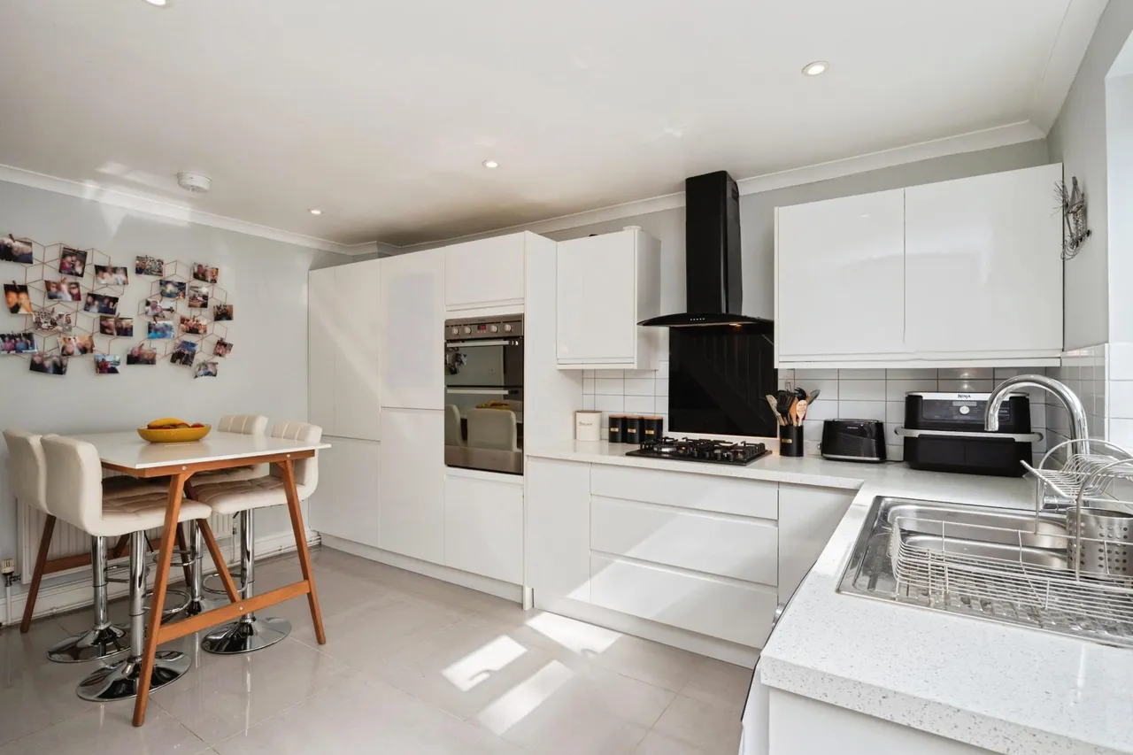 3 bed house for sale, Henwood Green Road, Tunbridge Wells, TN2