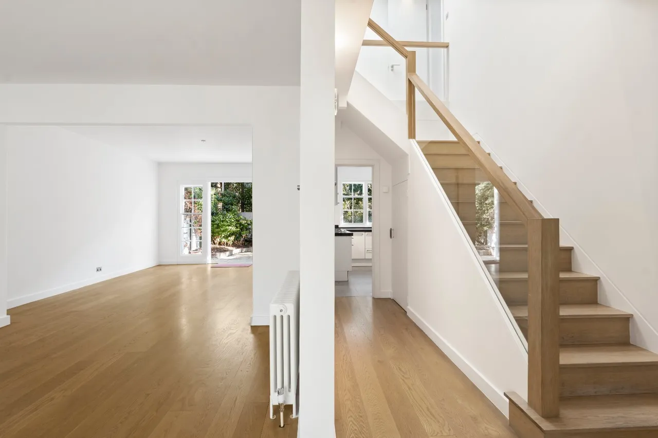 Pembroke Gardens Close, London, W8, photo 6