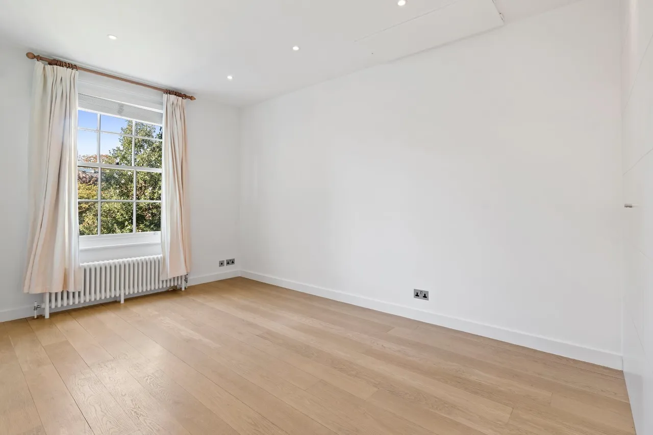 Pembroke Gardens Close, London, W8, photo 14