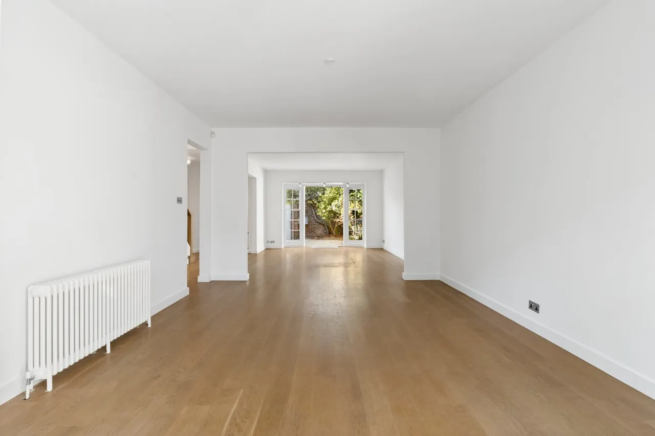 Pembroke Gardens Close, London, W8, photo 10