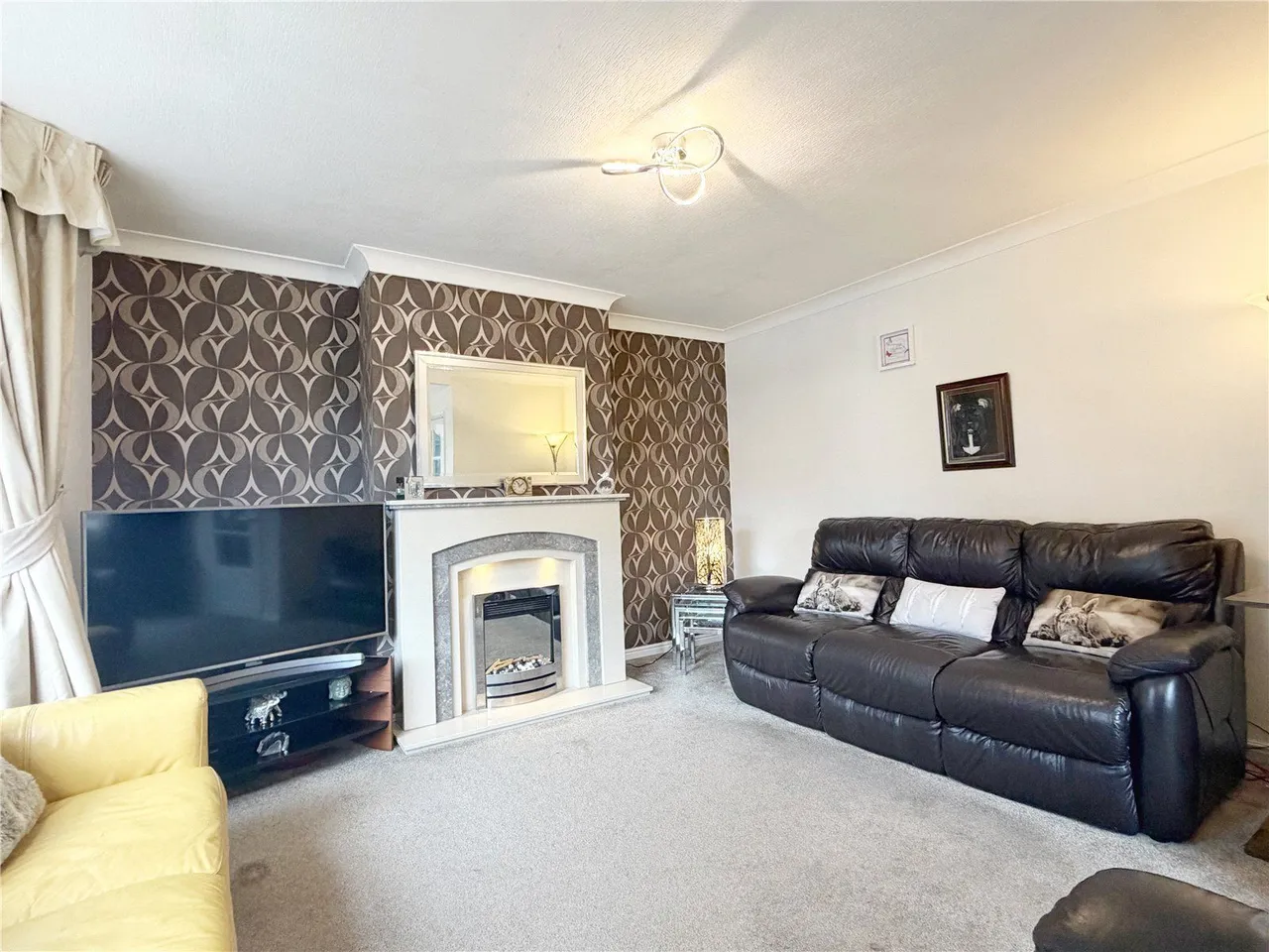 Glamis Avenue, Hopwood, OL10, photo 9