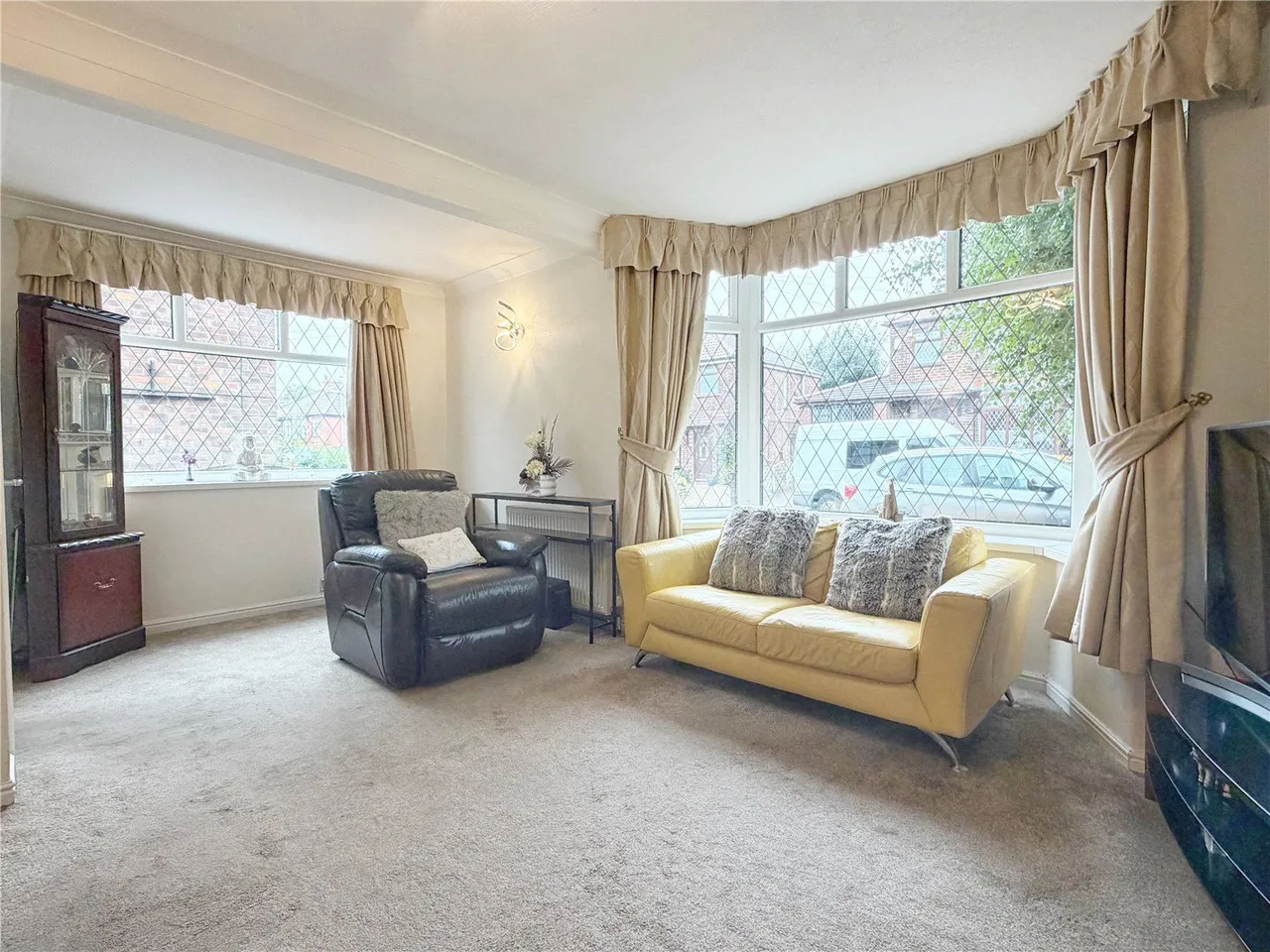 Glamis Avenue, Hopwood, OL10, photo 2