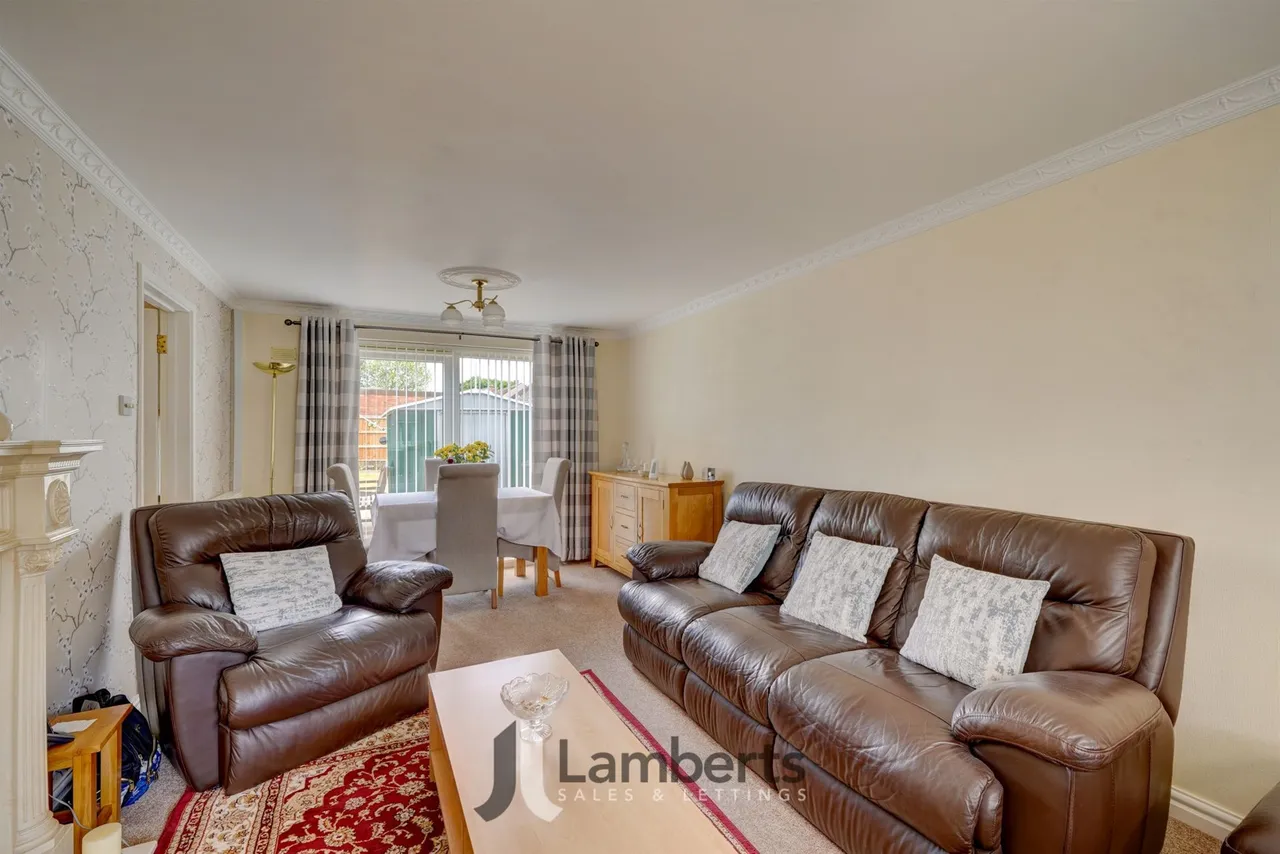 8 Stanley Close, Redditch, photo 6