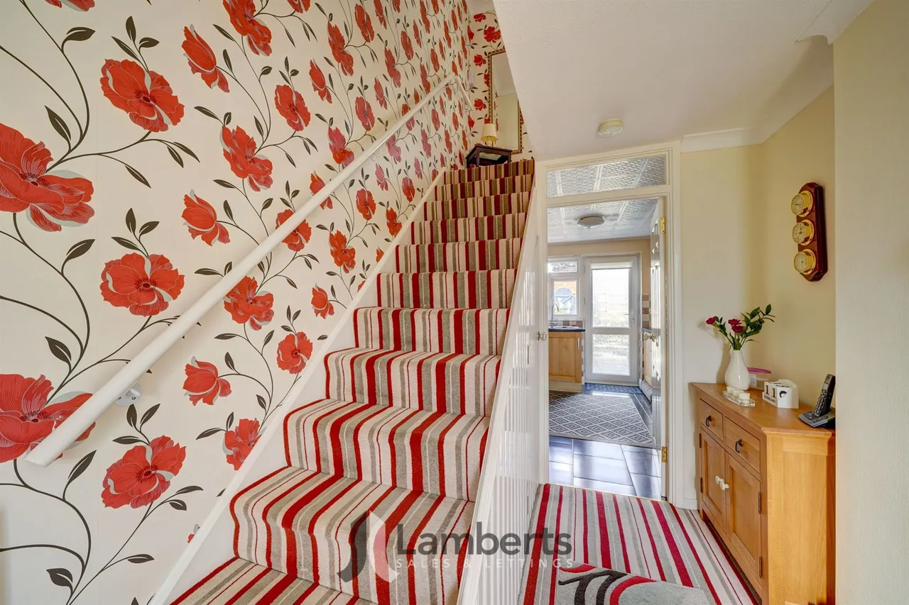8 Stanley Close, Redditch, photo 8