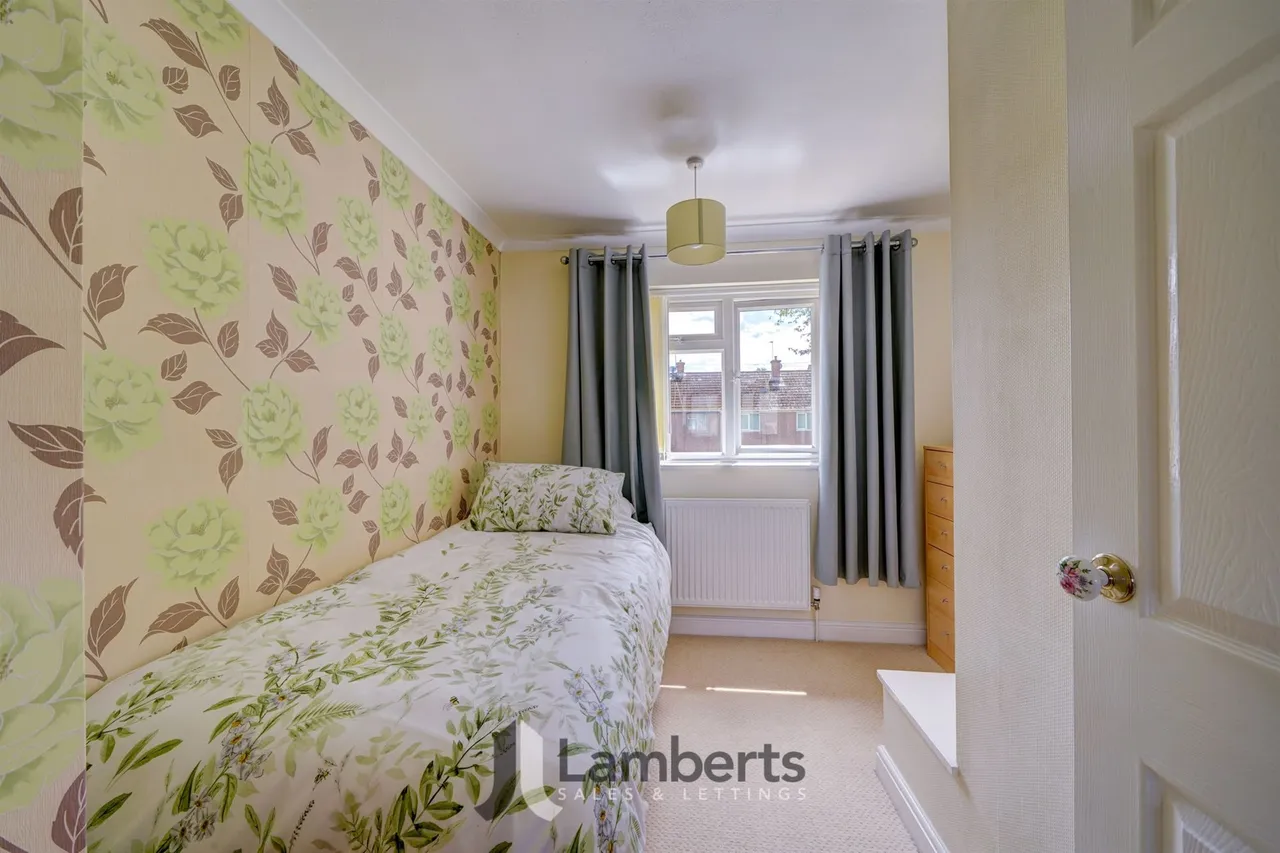 8 Stanley Close, Redditch, photo 11