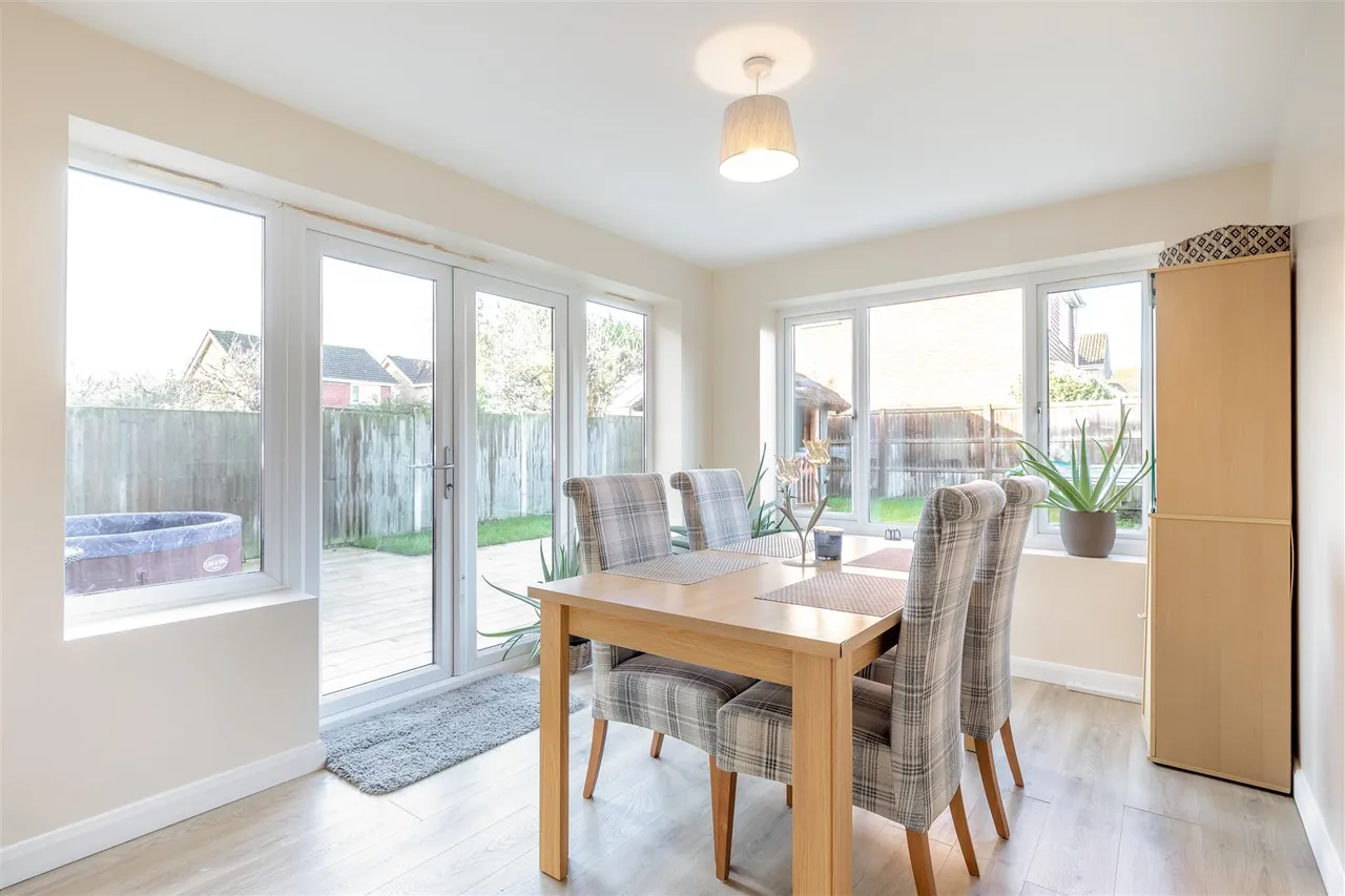 Hazelwood Drive, Maidstone, photo 12