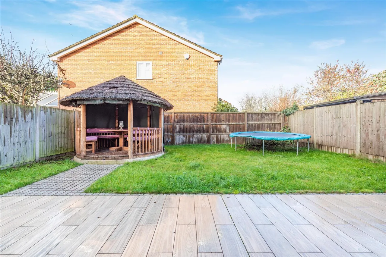 Hazelwood Drive, Maidstone, photo 20
