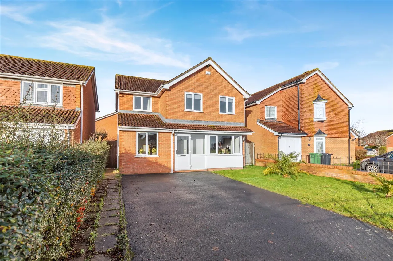 Hazelwood Drive, Maidstone, photo 10
