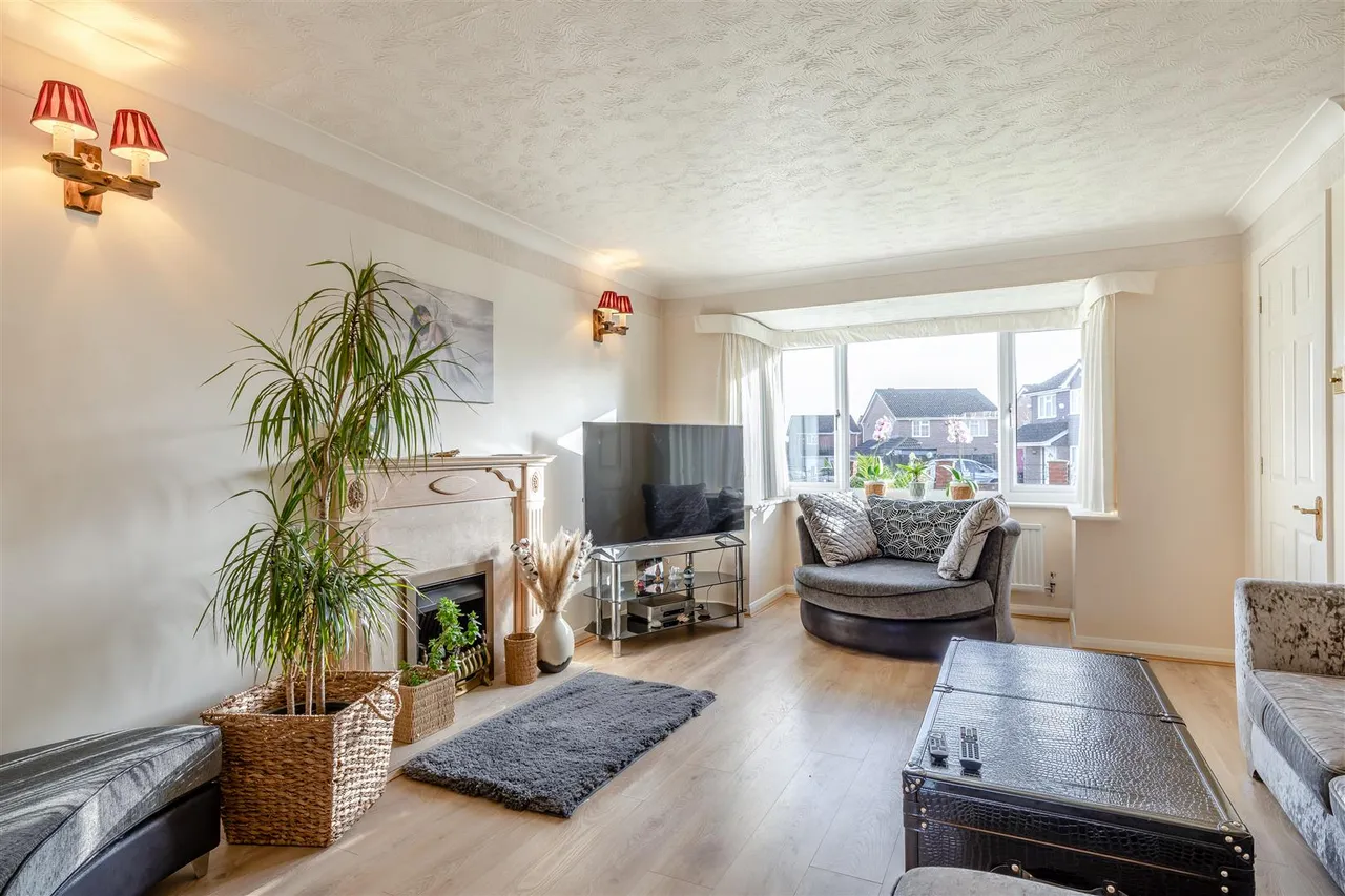 Hazelwood Drive, Maidstone, photo 3