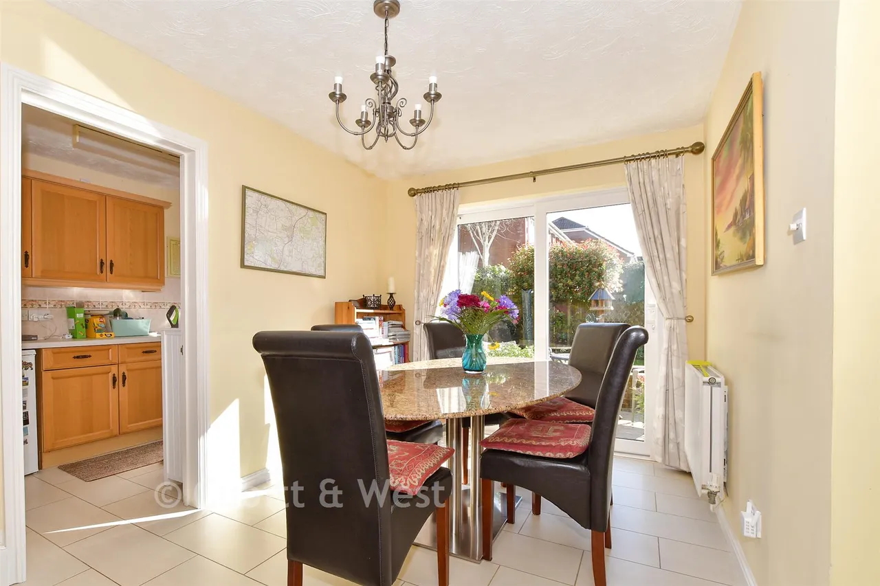 Willard Way, Ashington, RH20, photo 5
