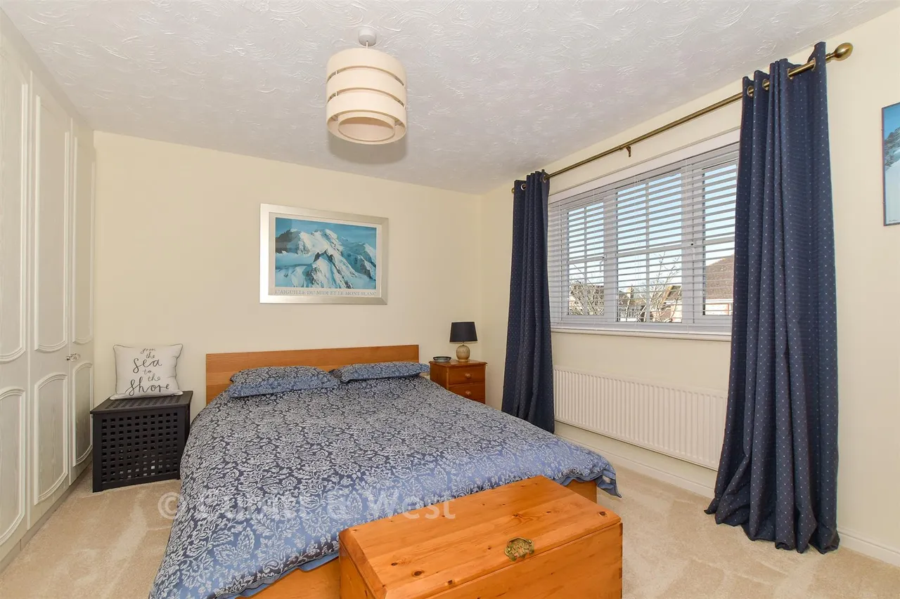 Willard Way, Ashington, RH20, photo 10