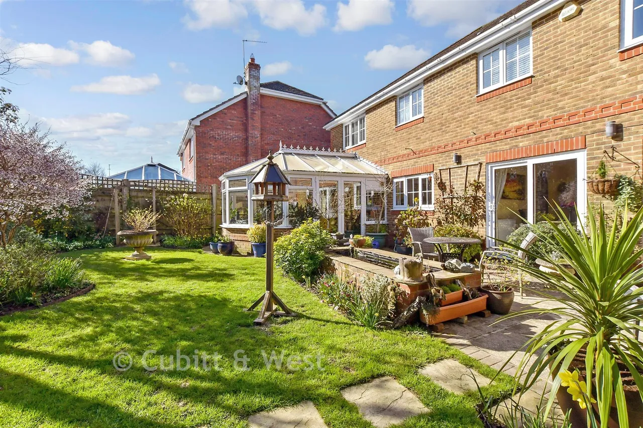 Willard Way, Ashington, RH20, photo 13