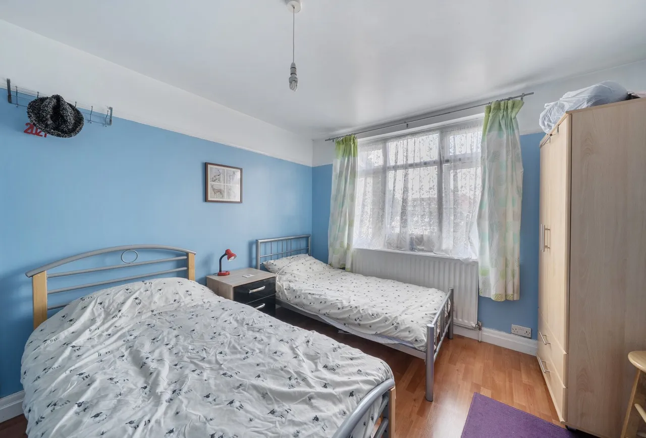 Rose Glen, London, NW9 0JR, photo 10