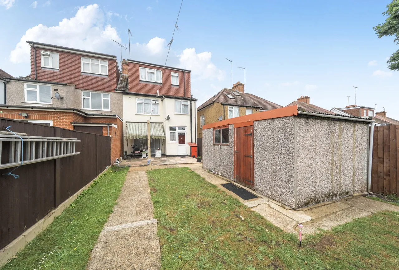 Rose Glen, London, NW9 0JR, photo 4