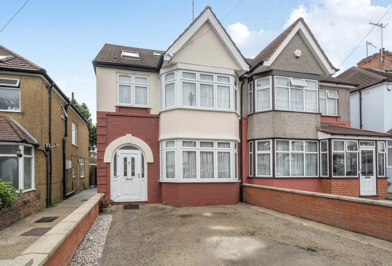 Rose Glen, London, NW9 0JR, photo 2