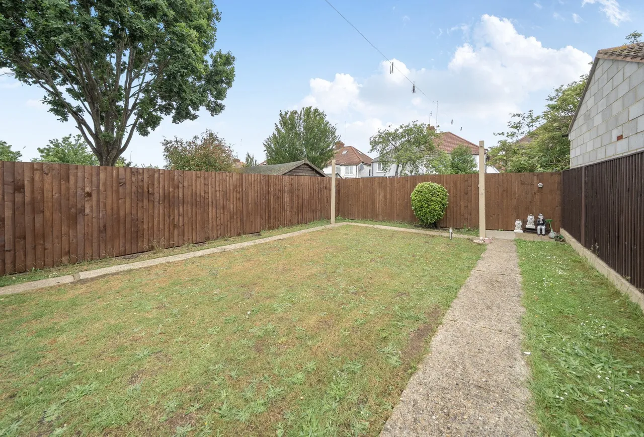 Rose Glen, London, NW9 0JR, photo 14