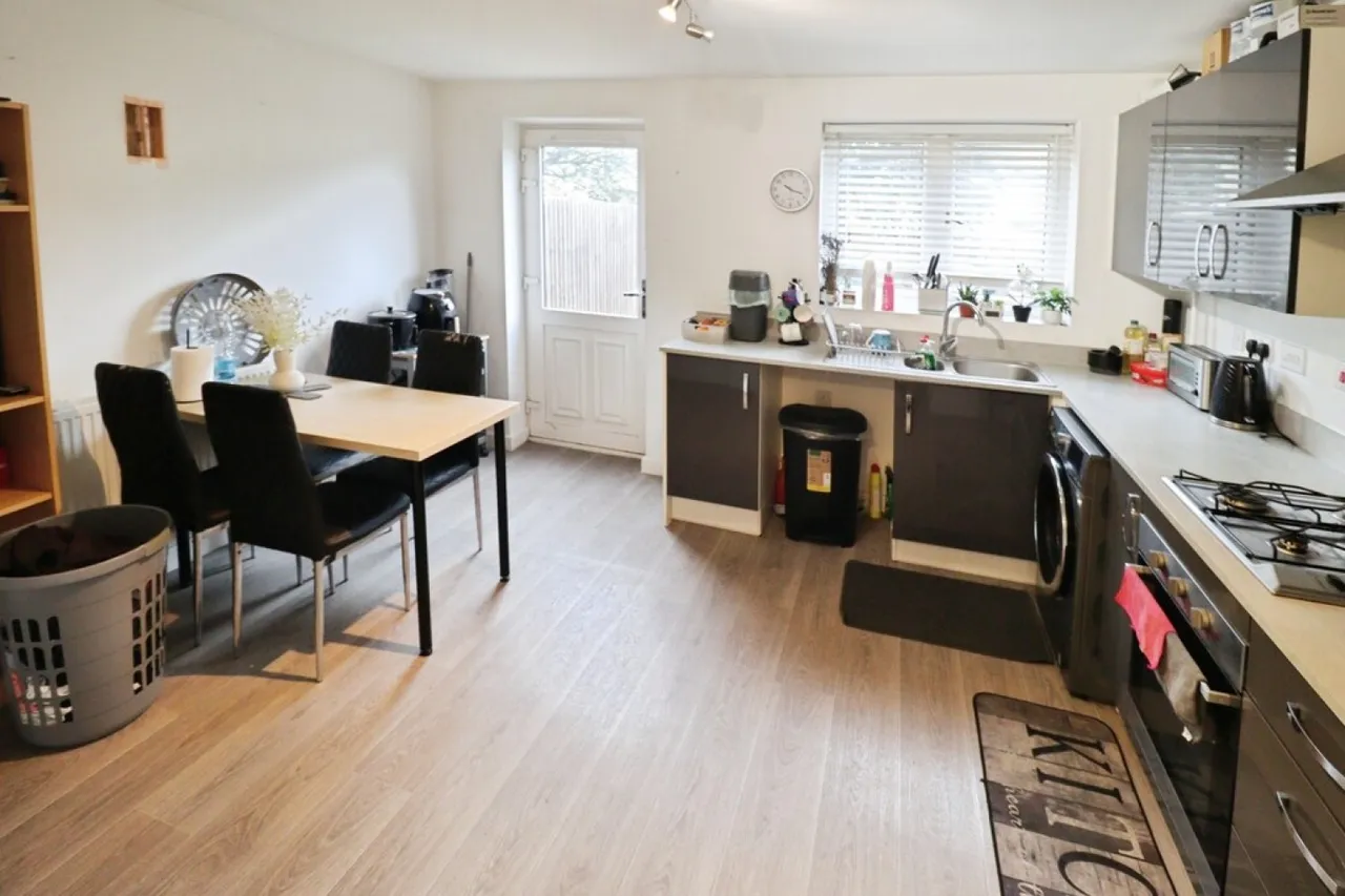 Westhorpe Avenue, photo 3