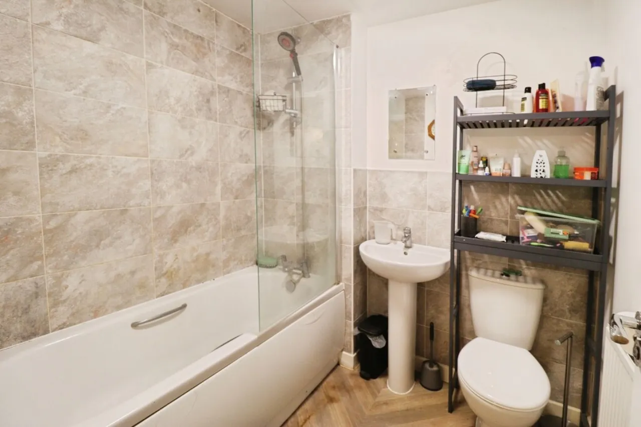 Westhorpe Avenue, photo 7