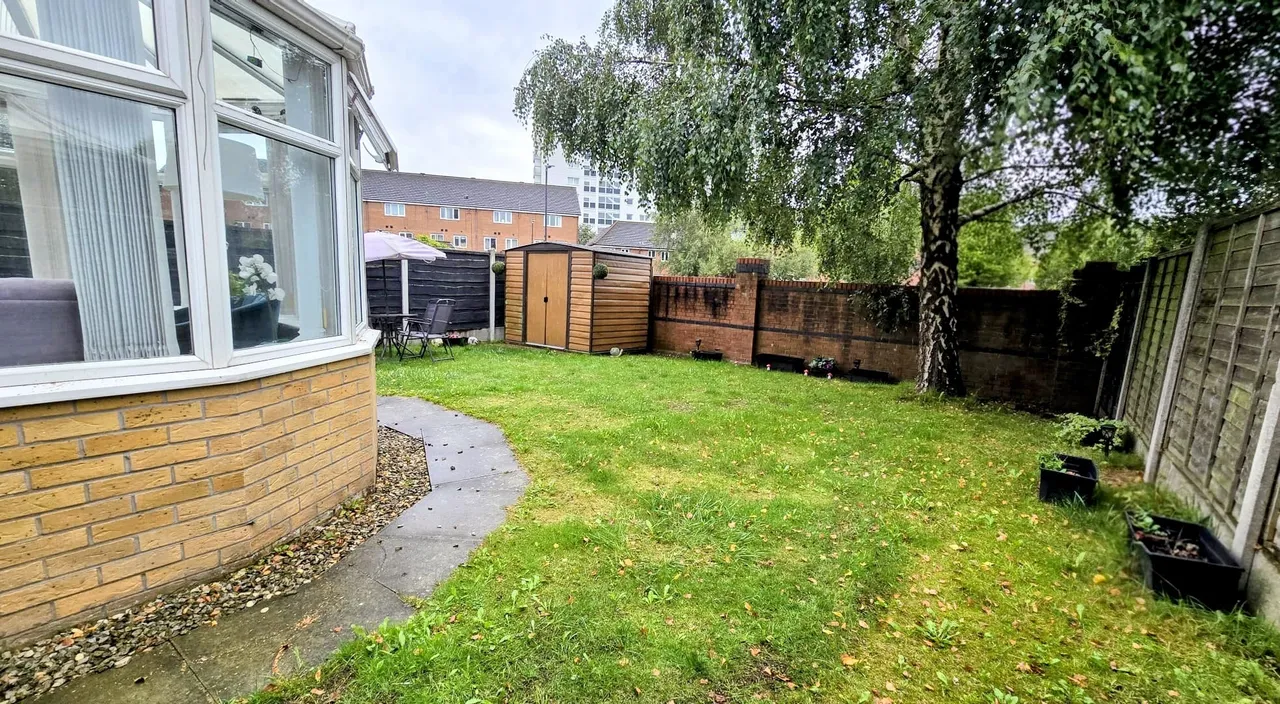 Ainsbrook Avenue, Manchester M9, photo 17