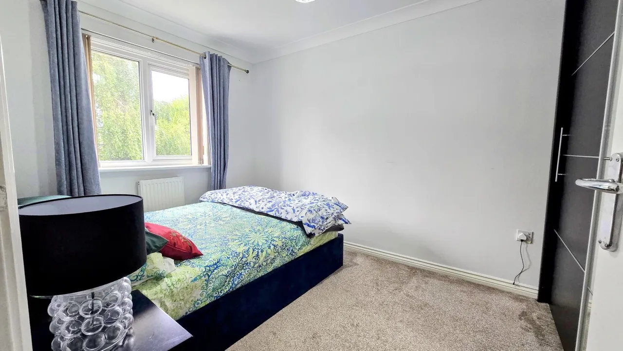 Ainsbrook Avenue, Manchester M9, photo 13
