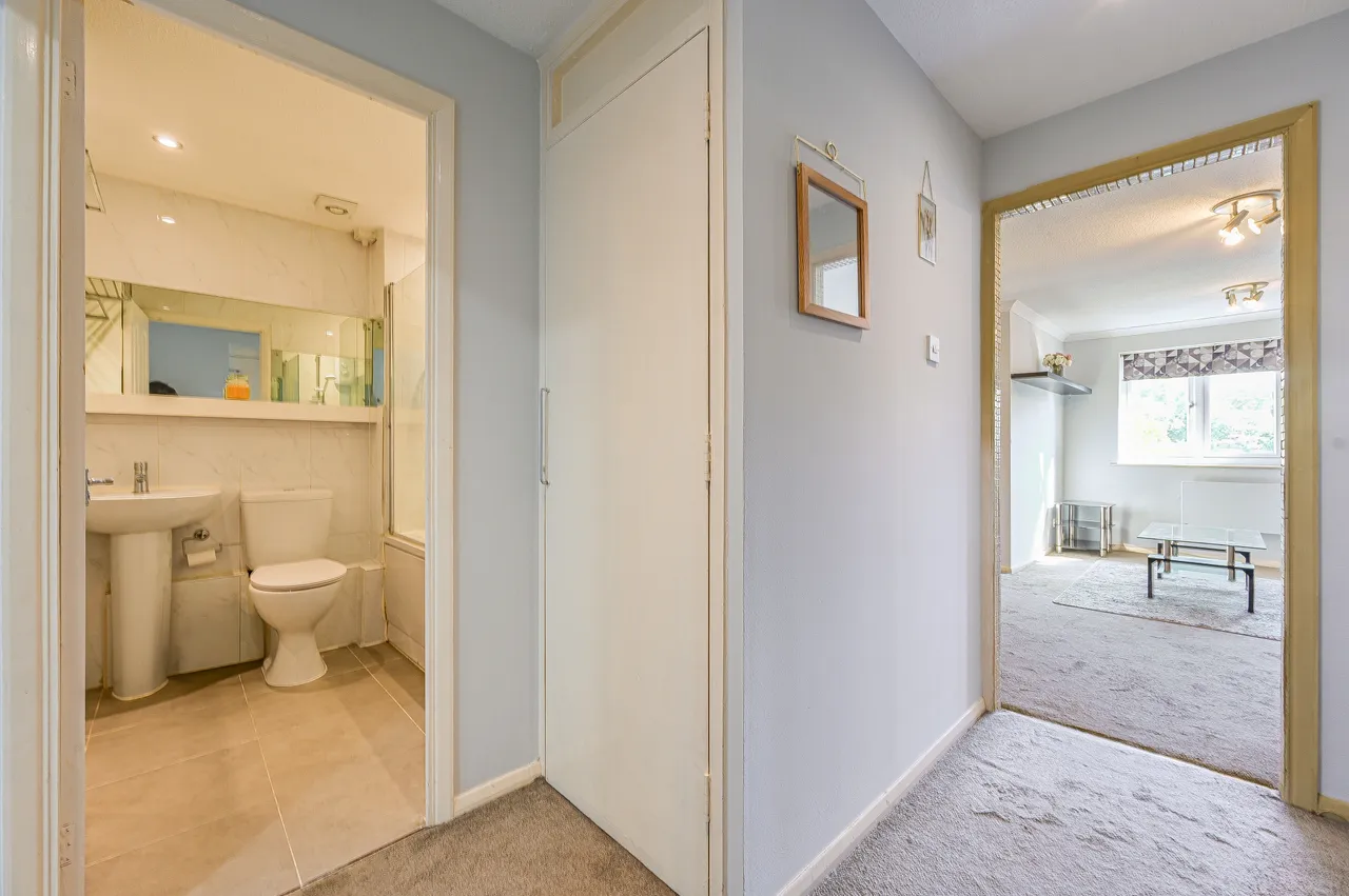 20 Armoury Road, London, photo 3