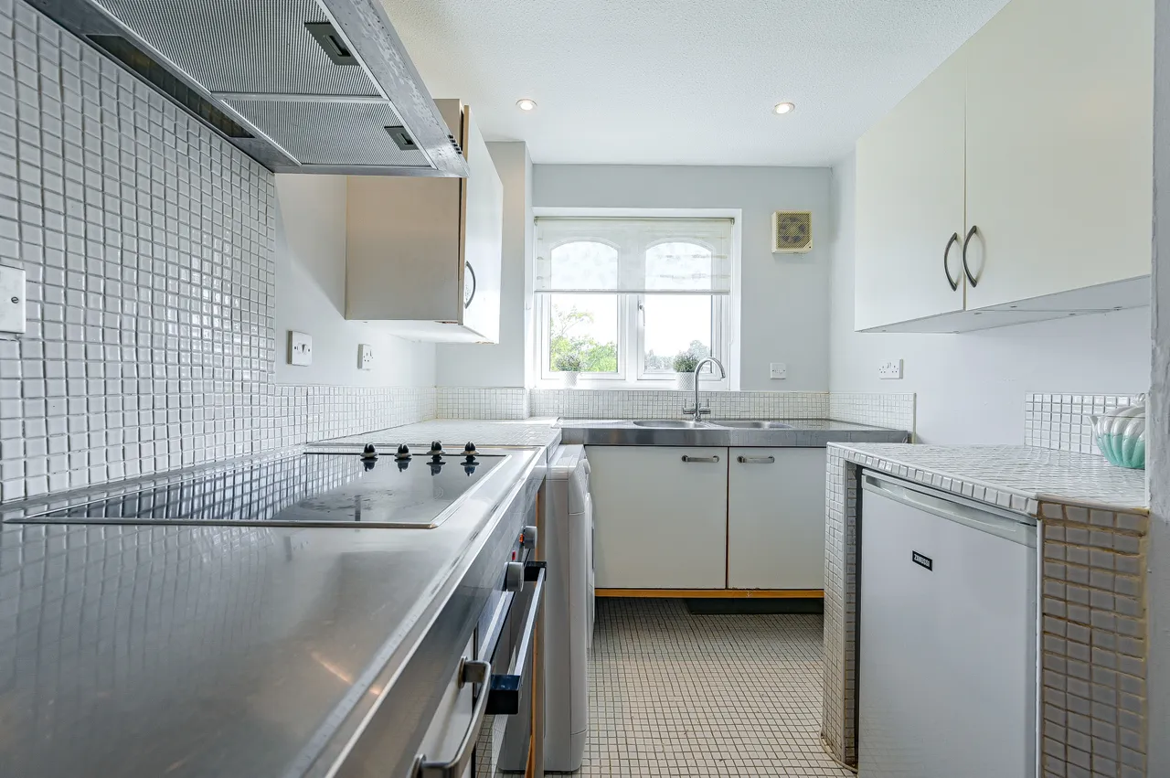 20 Armoury Road, London, photo 8