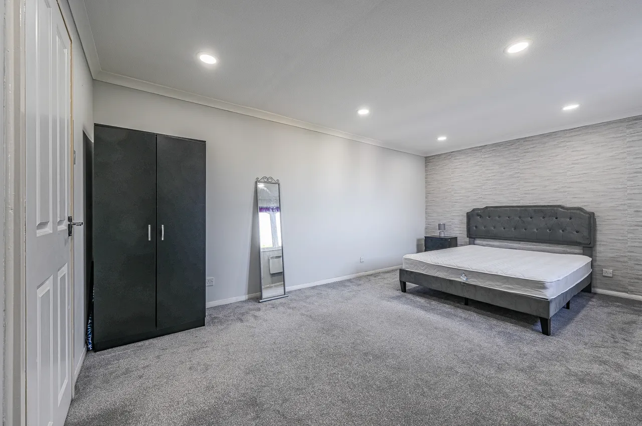 20 Armoury Road, London, photo 5