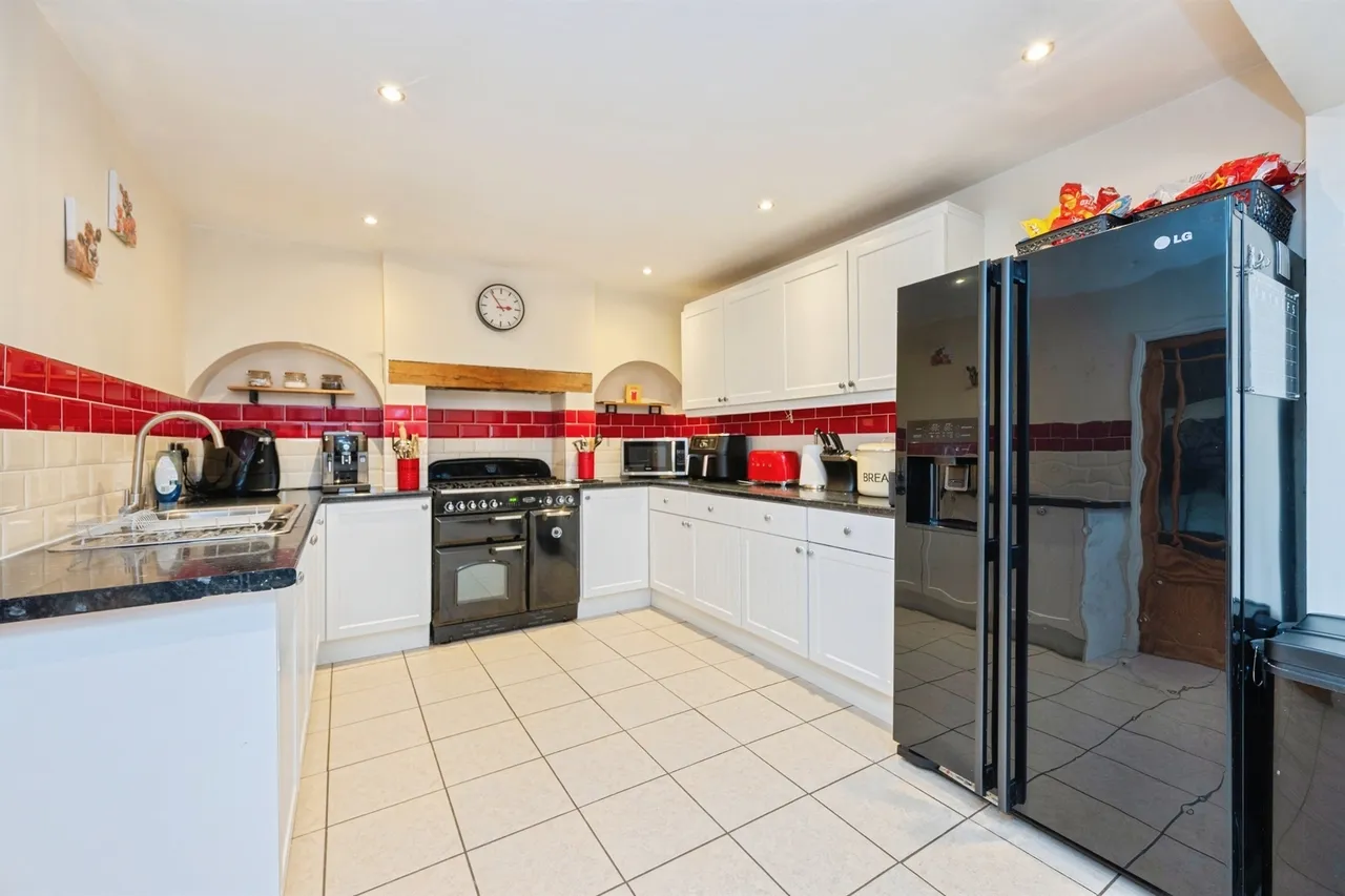 Mayfield Road, Ashbourne, photo 5