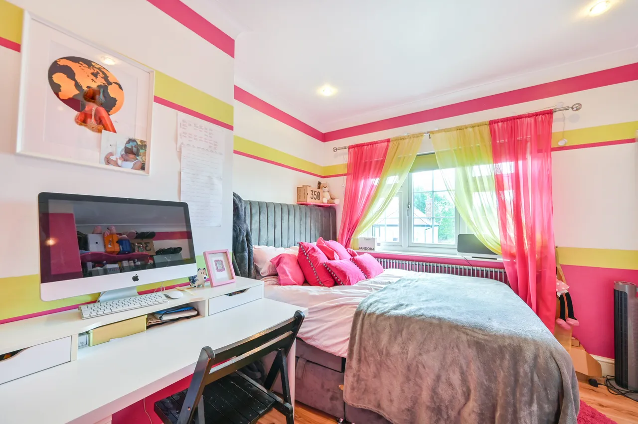 12 Grendon Gardens, Wembley, photo 6