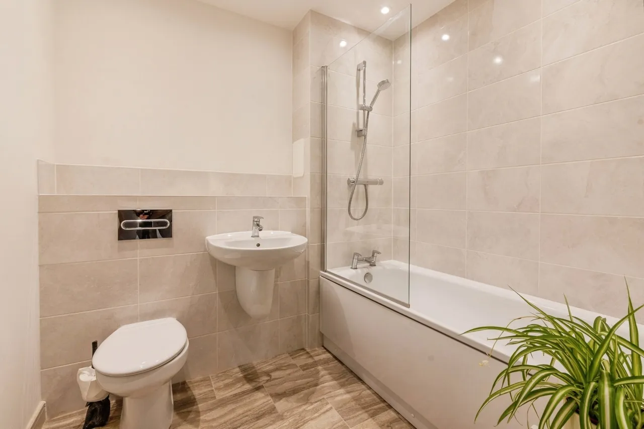 Buttermere Way, West Thurrock, RM20, photo 12