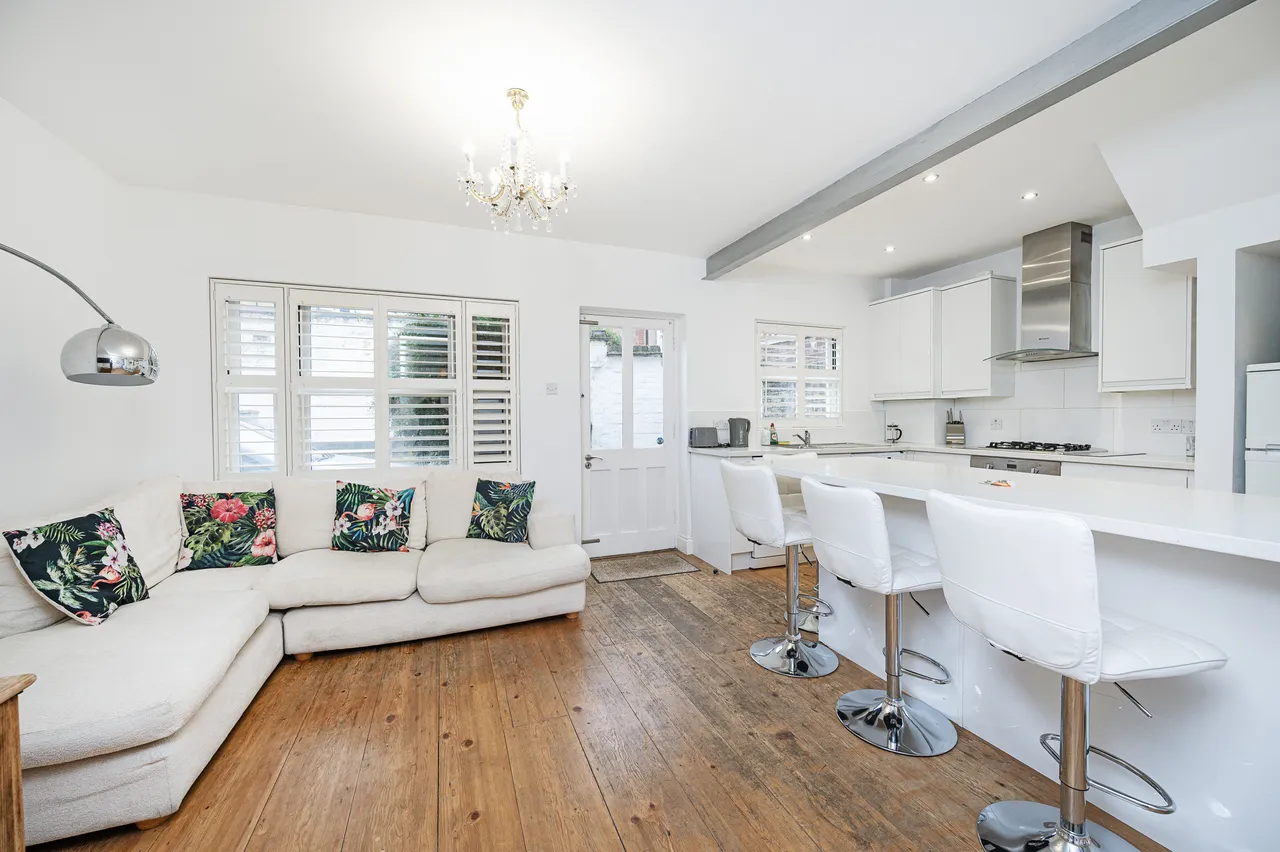 2 bed flat for sale, London, E2