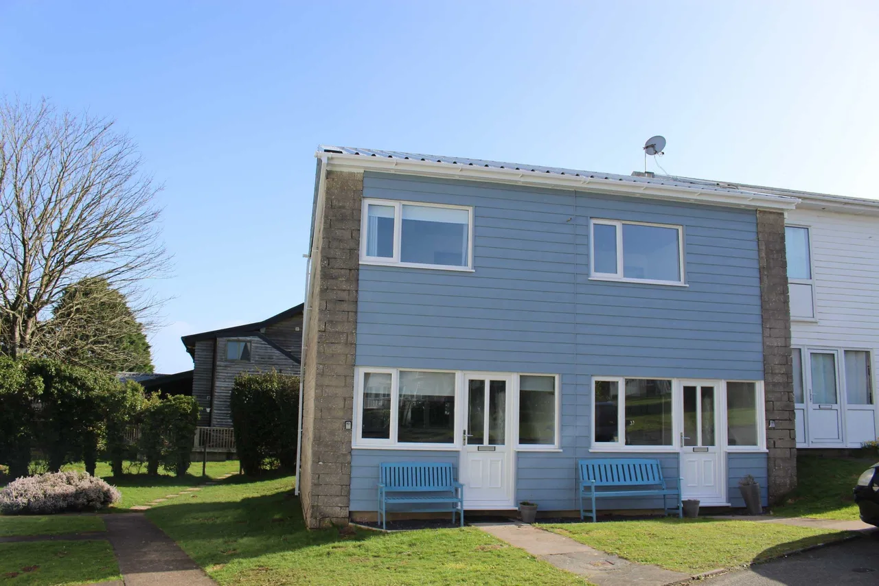 2 bed house for sale, Trewent Park, Freshwater East, SA71
