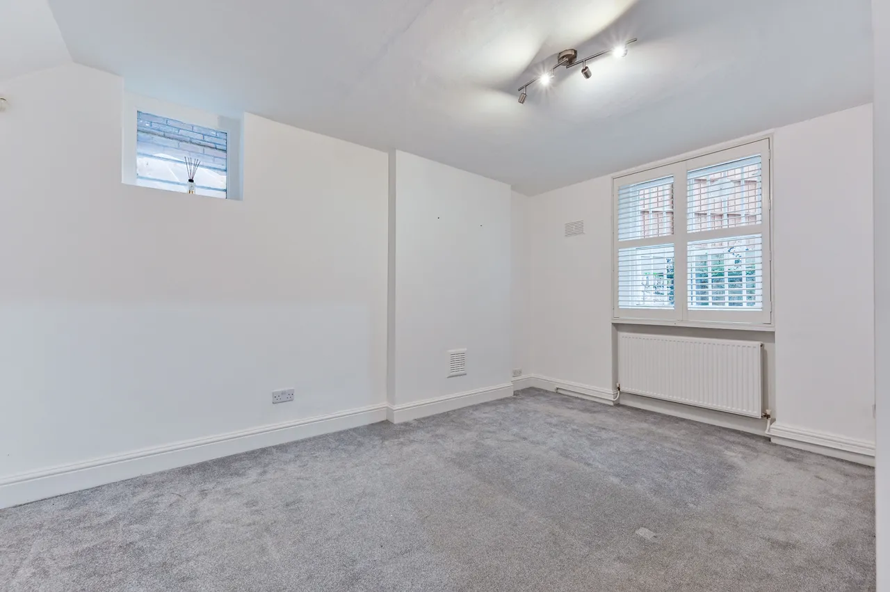 Flat 1, 30 West End Lane, London, photo 4