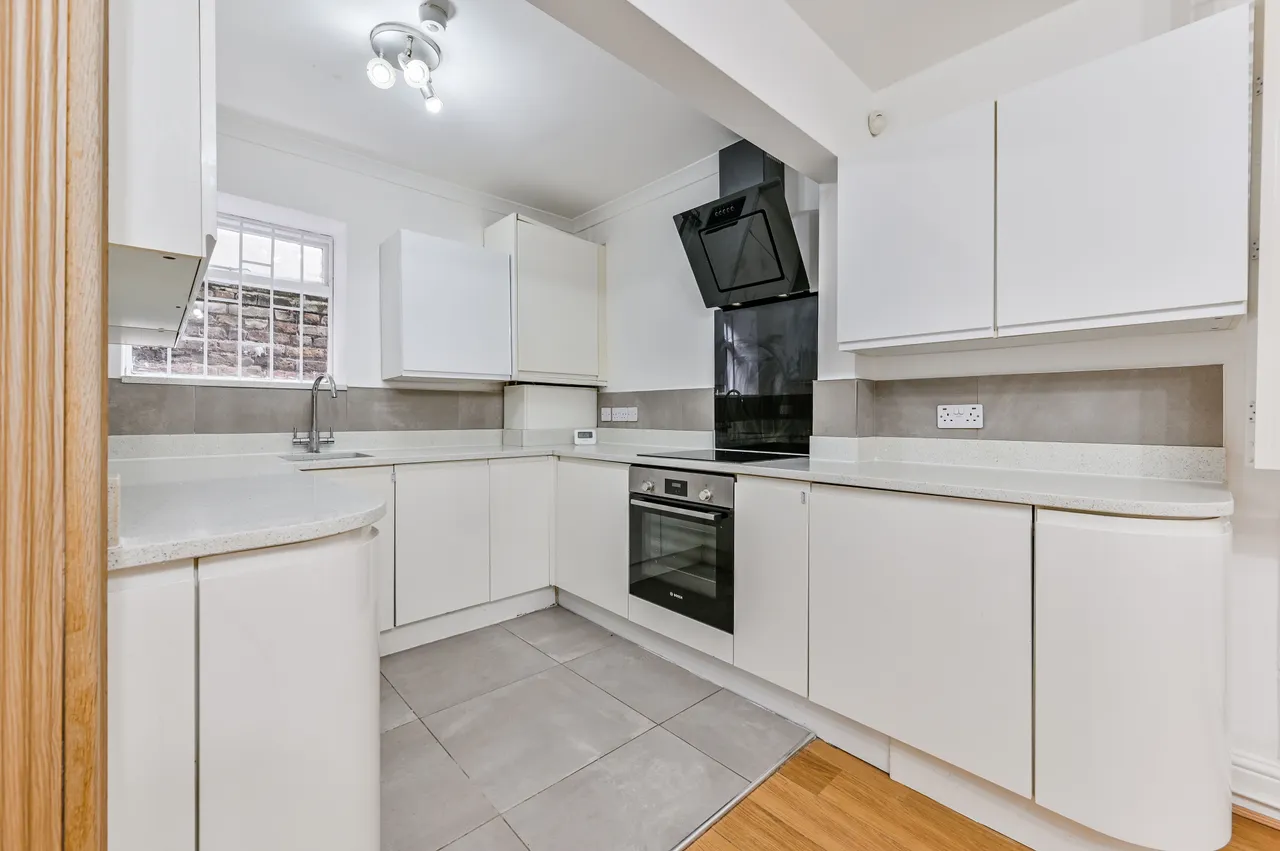 Flat 1, 30 West End Lane, London, photo 3